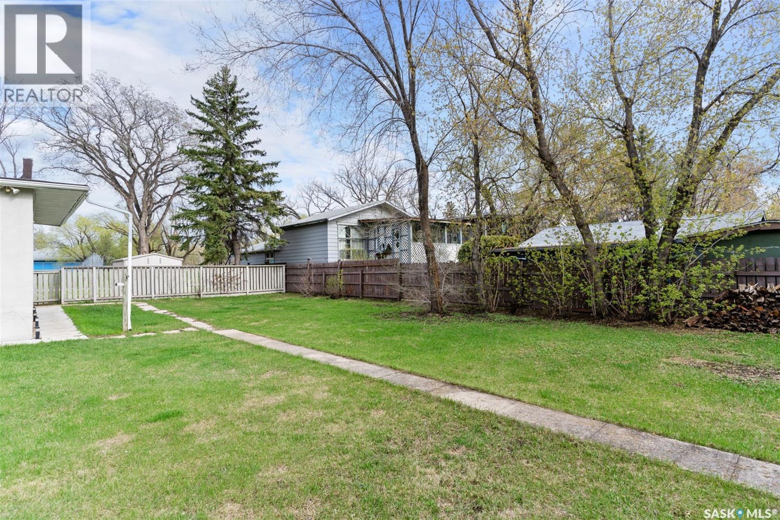 Property at 1023 G AVENUE N image 5