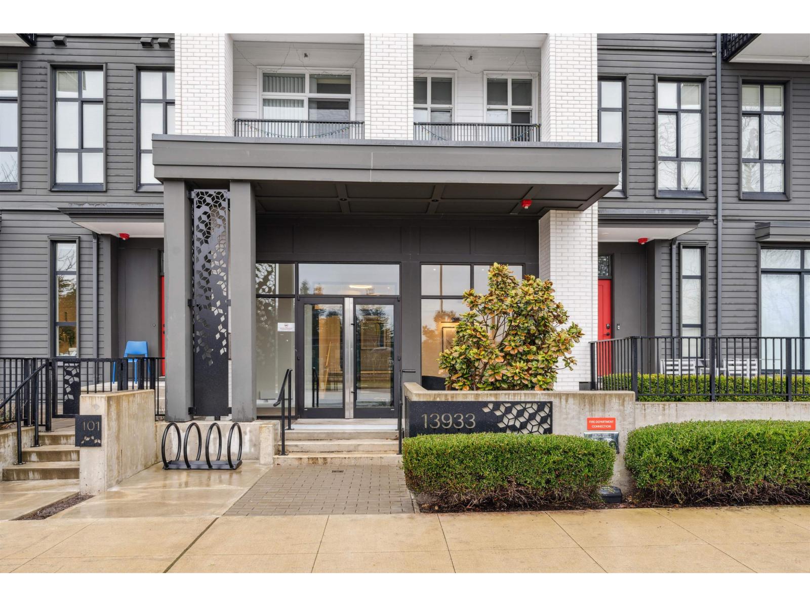 210 13933 105 Boulevard, Surrey, British Columbia  V3T 0R6 - Photo 4 - R3037492