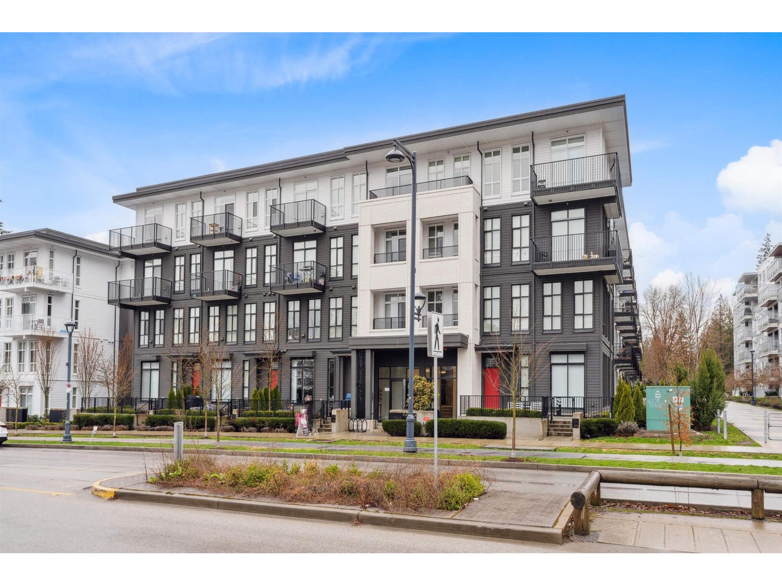 210 13933 105 Boulevard, Surrey, British Columbia  V3T 0R6 - Photo 3 - R3037492
