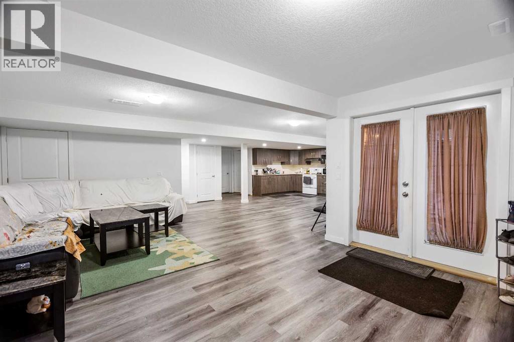 213 Hawkmere Close, Chestermere, Alberta  T1X 0C1 - Photo 35 - A2249035