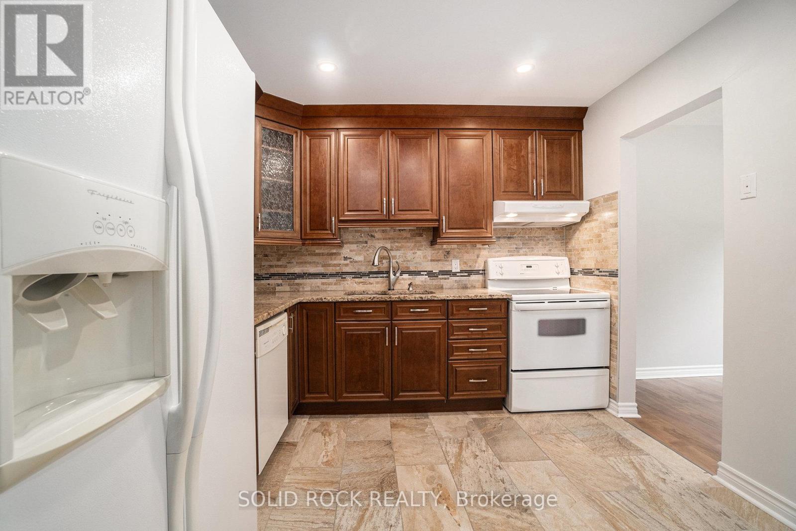 Property at 34 - 4573 CARRINGTON PLACE image 4