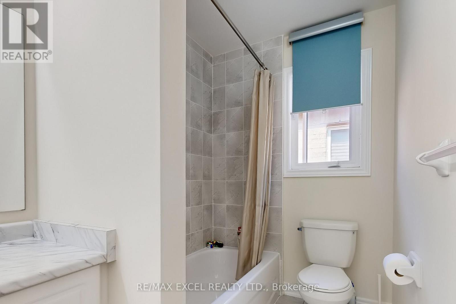 9 Sunnyside Hill Road, Markham, Ontario  L6B 0X4 - Photo 36 - N12347337