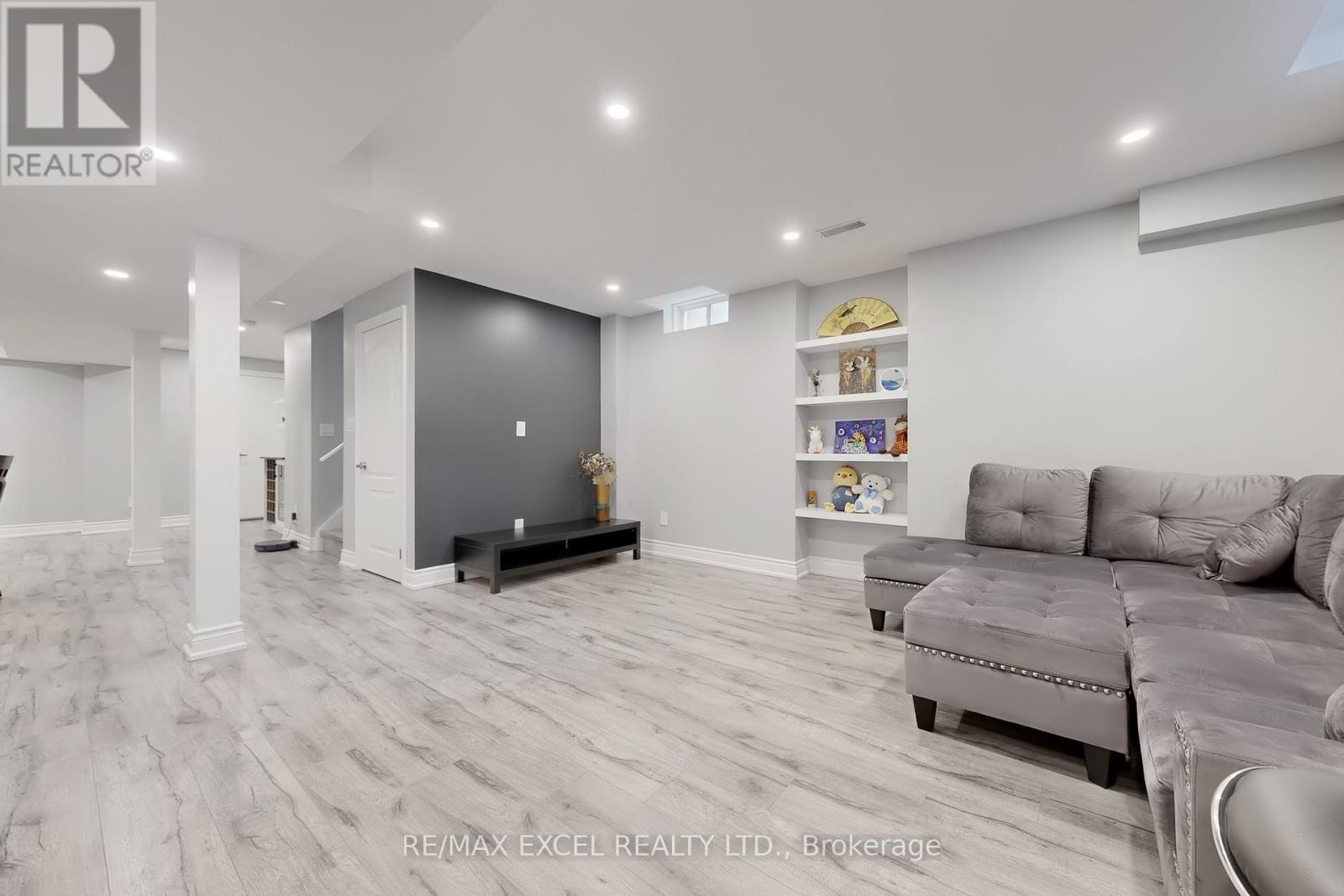 9 Sunnyside Hill Road, Markham, Ontario  L6B 0X4 - Photo 43 - N12347337