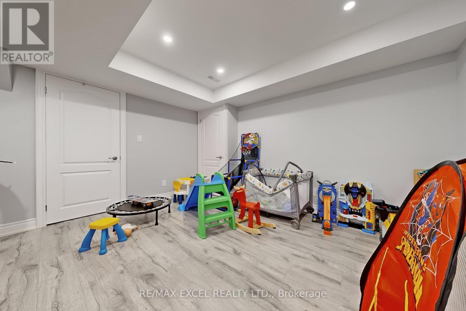 9 Sunnyside Hill Road, Markham, Ontario  L6B 0X4 - Photo 45 - N12347337