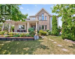 2 IRWIN CRESCENT