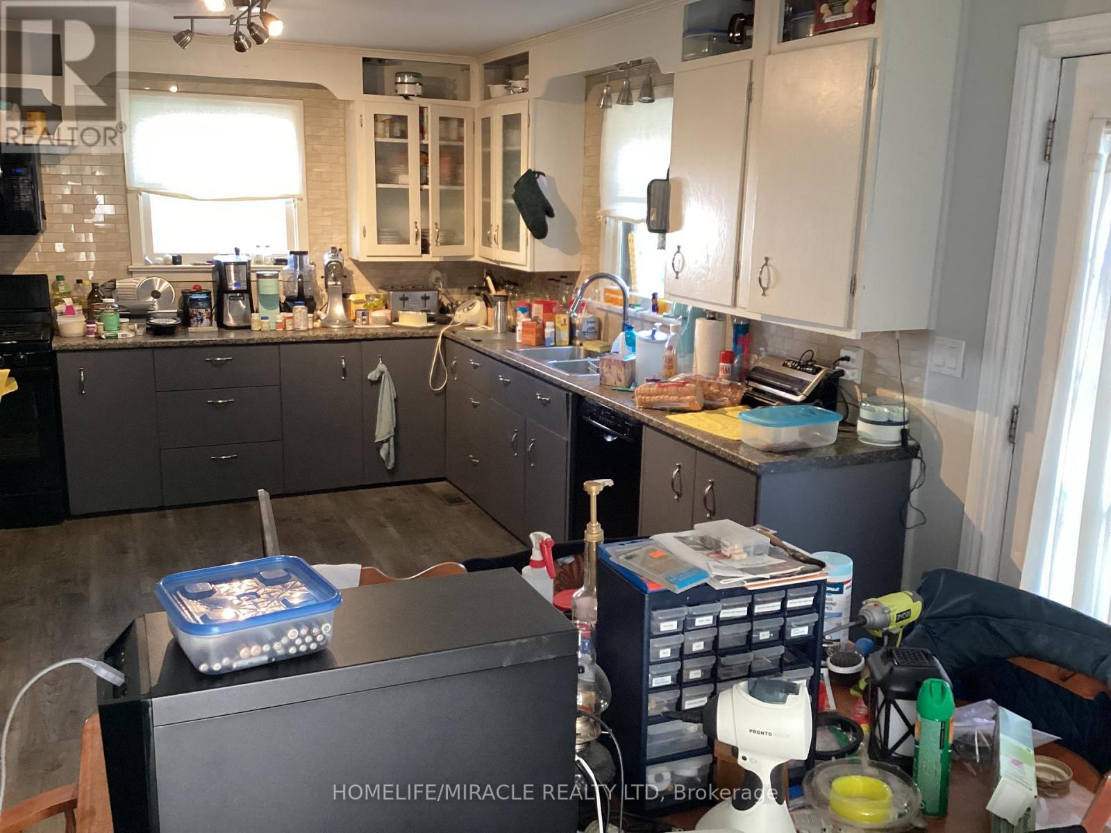 9 Park Street E, Haldimand, Ontario  N0A 1P0 - Photo 5 - X12342706