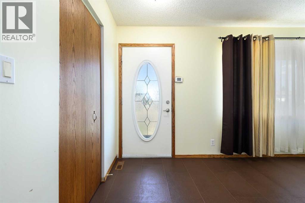 Property at 117 NIVEN Street image 3