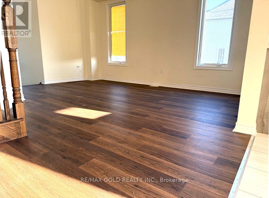 Property at 84 ATLANTIS DRIVE W image 4