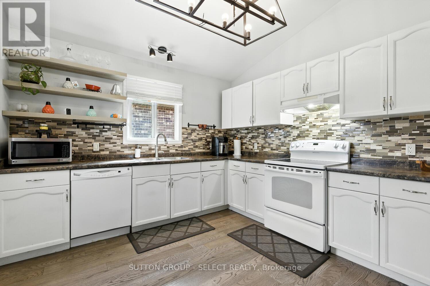 281 Ellerslie Road, London South, Ontario  N6M 1B7 - Photo 12 - X12347475