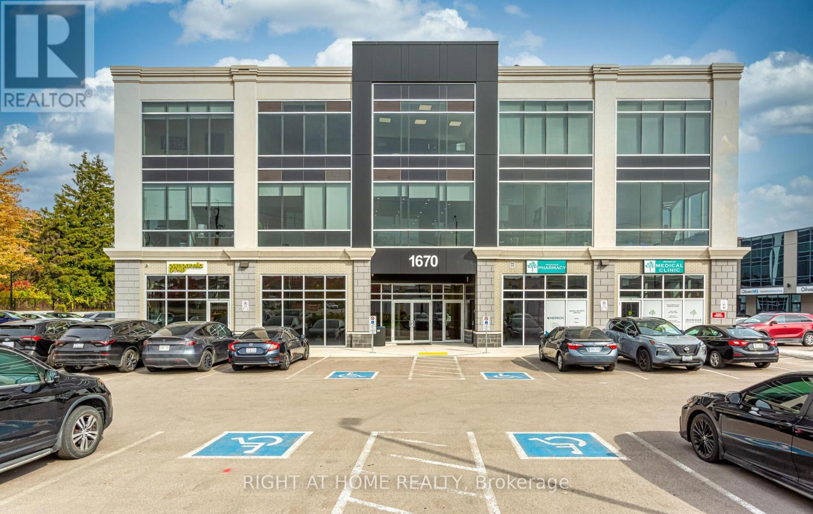 212 - 1670 North Service Road E, Oakville (Qe Queen Elizabeth), Ontario  L6H 7G3 - Photo 1 - W12347407