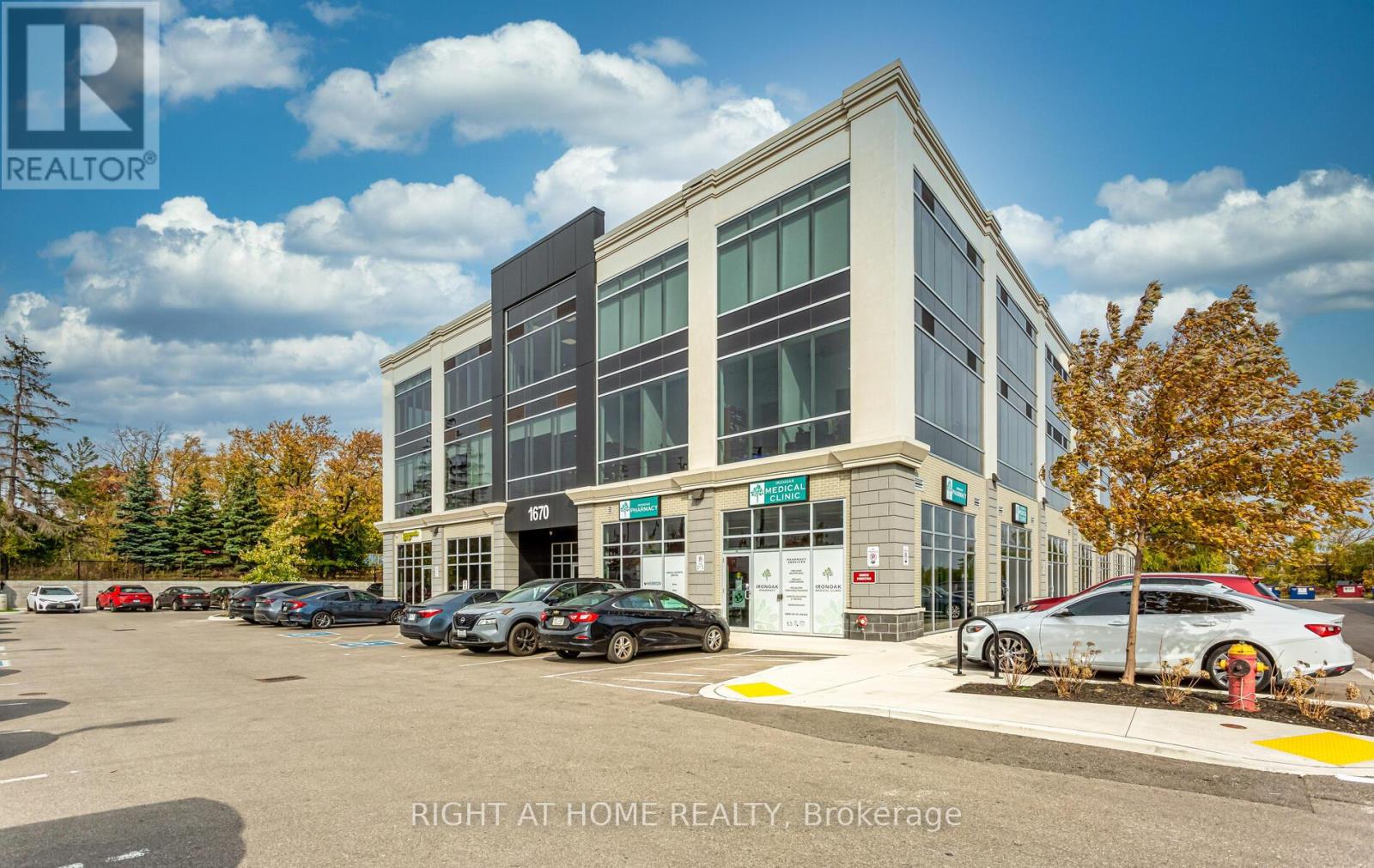212 - 1670 North Service Road E, Oakville (Qe Queen Elizabeth), Ontario  L6H 7G3 - Photo 6 - W12347407