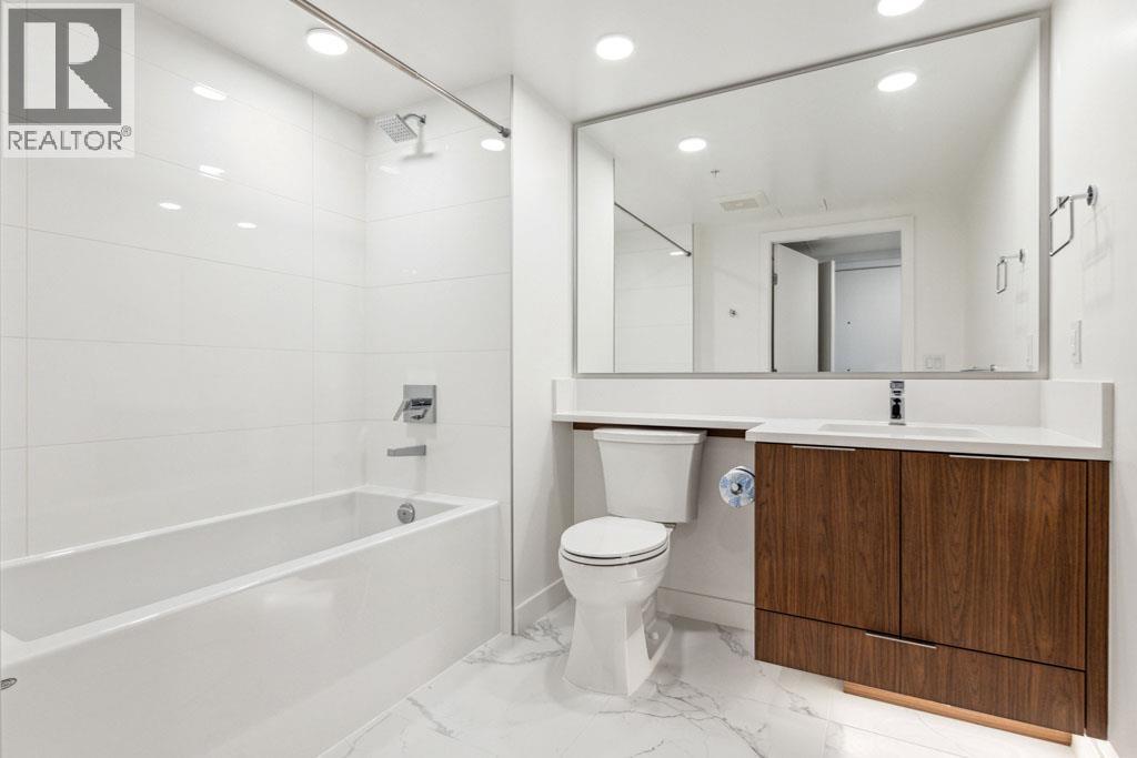 1808 7683 Park Crescent, Burnaby, British Columbia  V3N 0J4 - Photo 2 - R3037611