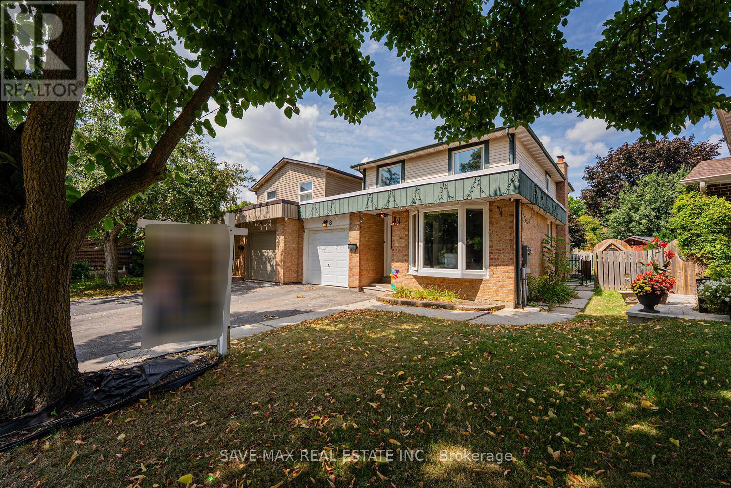 Property at 8 JOANNE COURT image 3