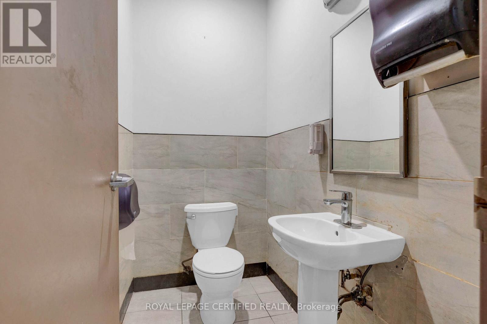 6 - 1500 Weber Street E, Kitchener, Ontario  N2A 2Y5 - Photo 17 - X12347425