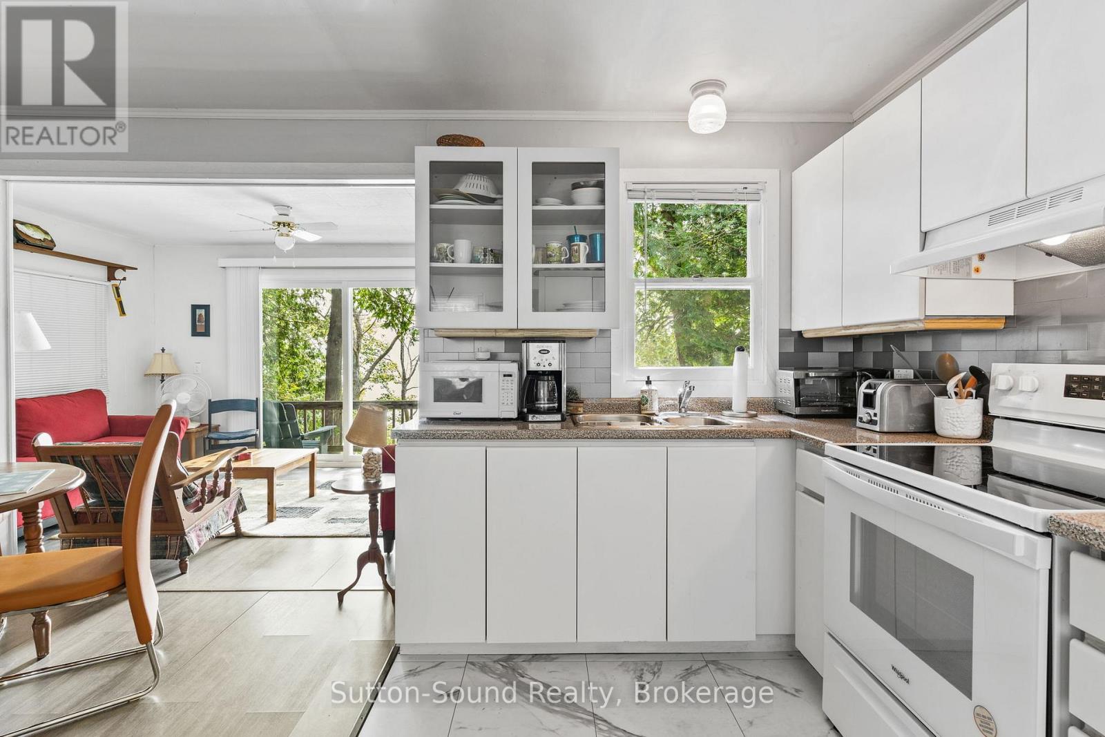 606 Mallory Beach Road, South Bruce Peninsula, Ontario  N0H 2T0 - Photo 47 - X12347463
