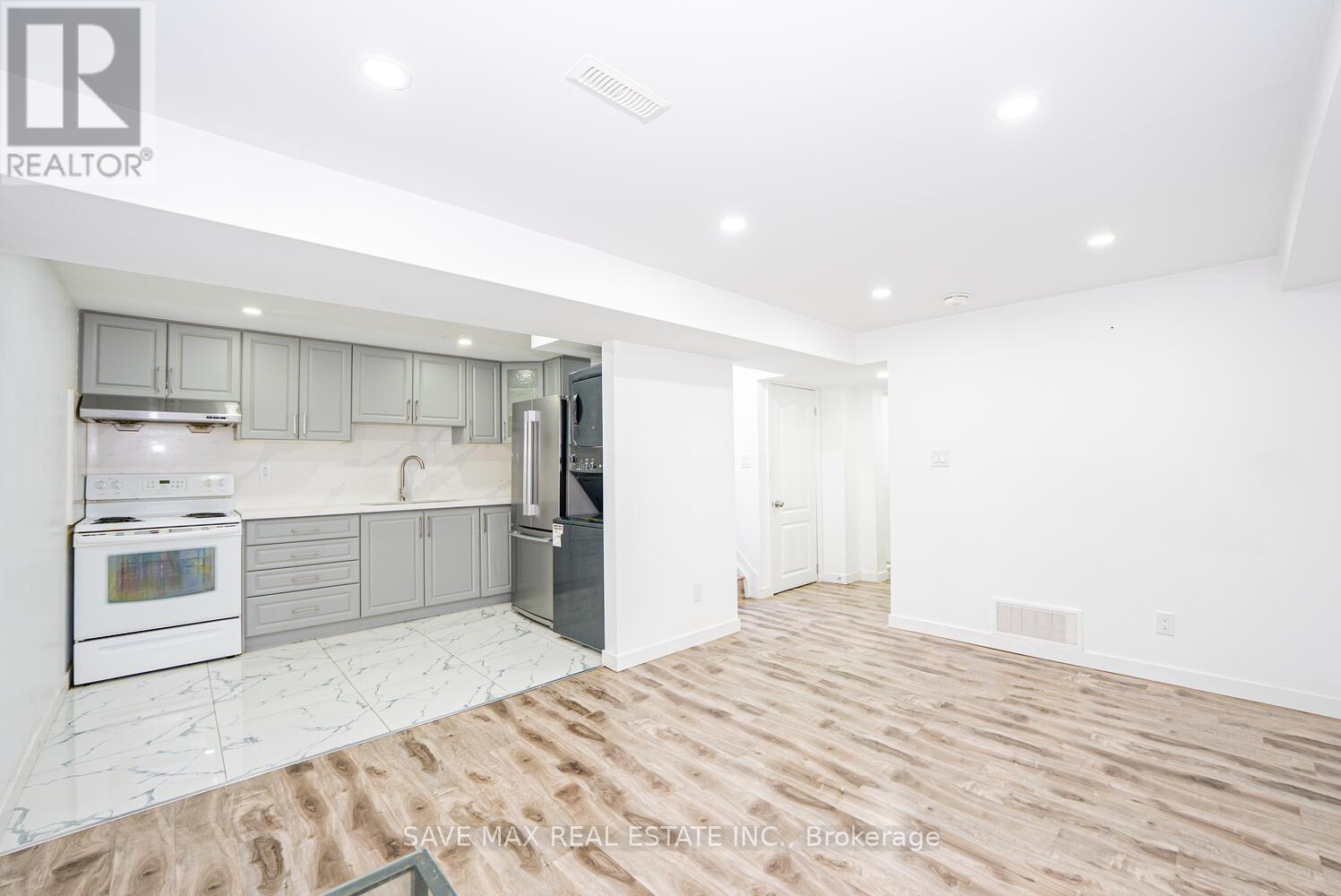 8 Joanne Court, Brampton, Ontario  L6Y 2J8 - Photo 37 - W12345700