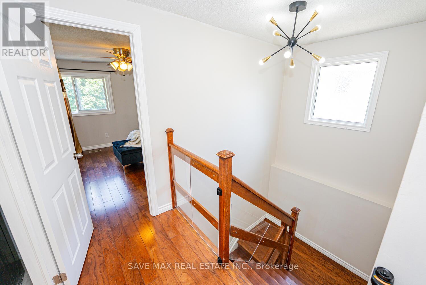8 Joanne Court, Brampton, Ontario  L6Y 2J8 - Photo 20 - W12345700