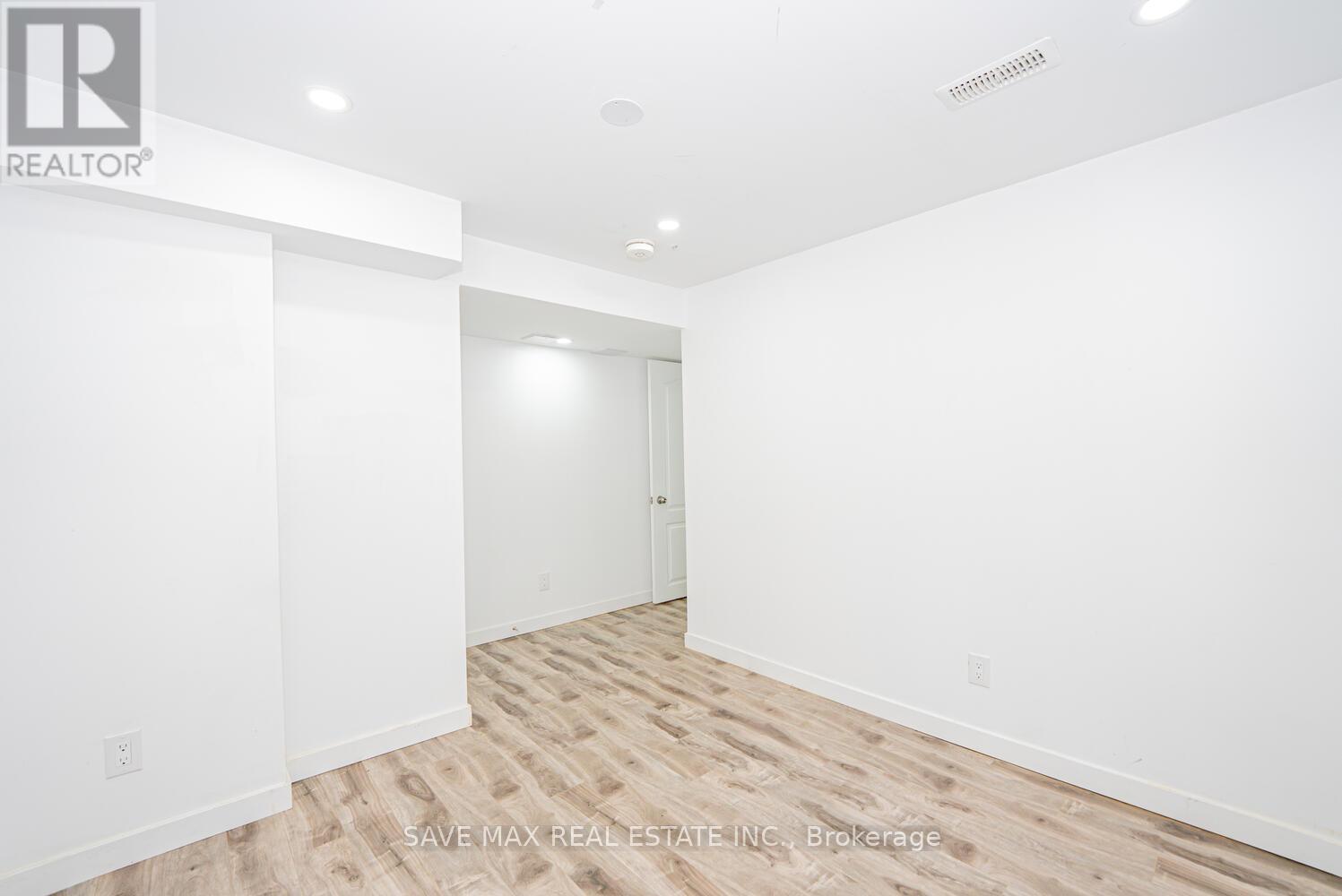 8 Joanne Court, Brampton, Ontario  L6Y 2J8 - Photo 42 - W12345700