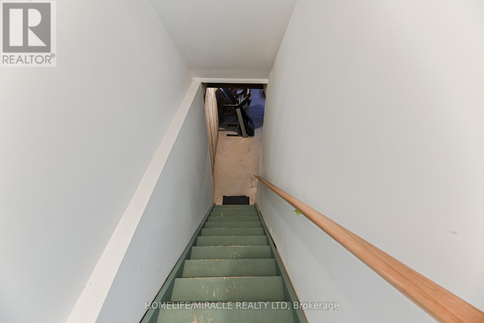 15 - 35 Midhurst Heights, Hamilton, Ontario  L8J 0K9 - Photo 30 - X12346027