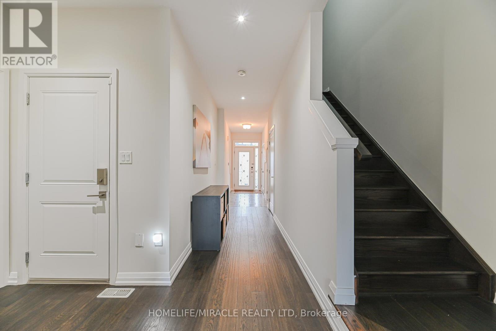 15 - 35 Midhurst Heights, Hamilton, Ontario  L8J 0K9 - Photo 5 - X12346027