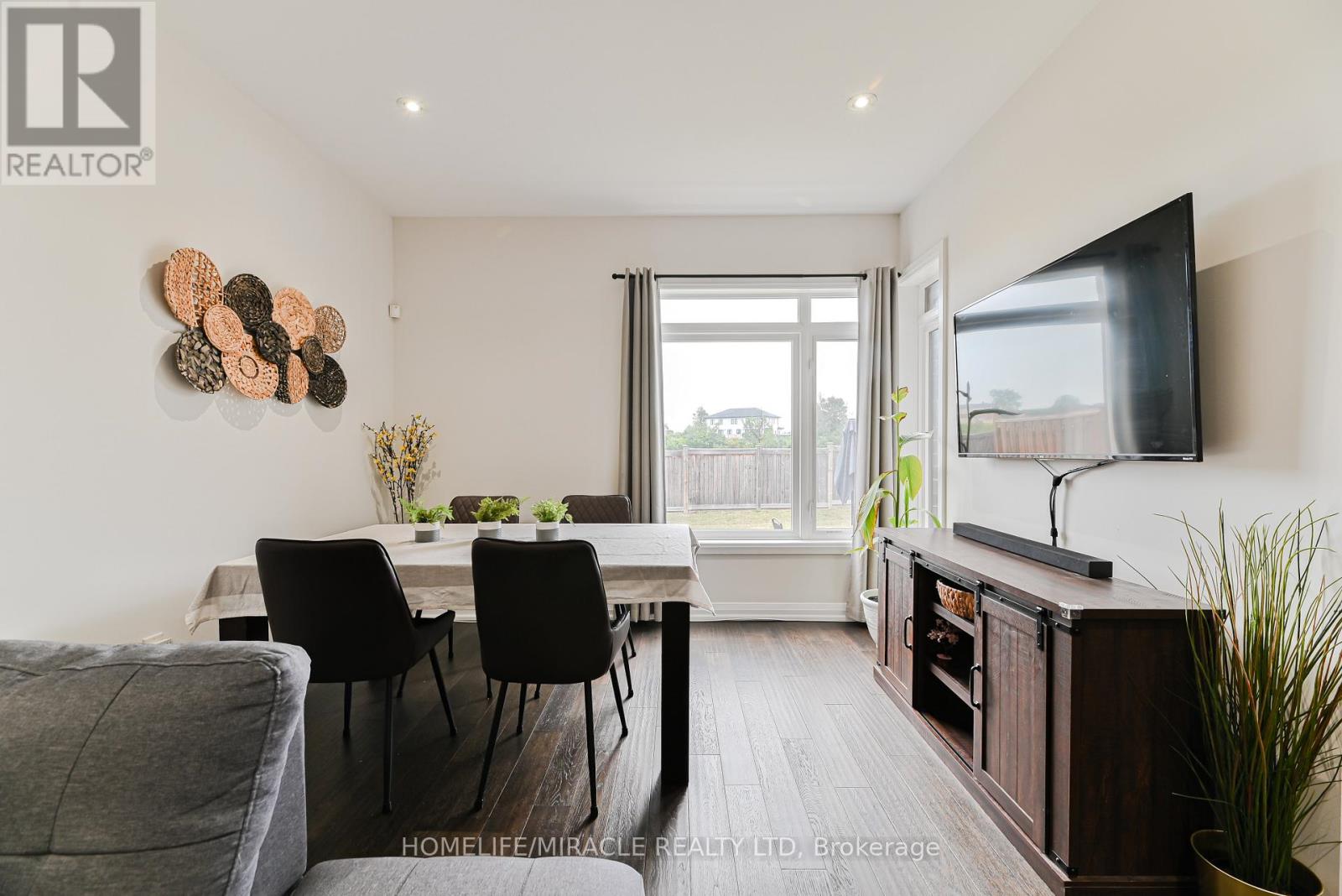 15 - 35 Midhurst Heights, Hamilton, Ontario  L8J 0K9 - Photo 9 - X12346027