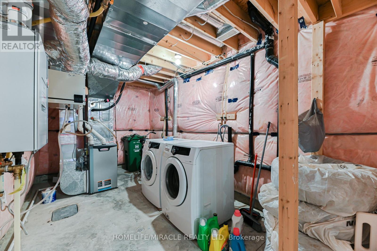 15 - 35 Midhurst Heights, Hamilton, Ontario  L8J 0K9 - Photo 32 - X12346027