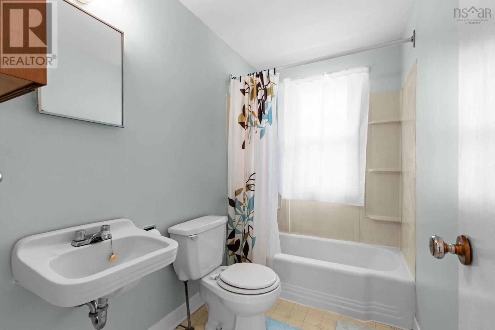 13 Glenmont Avenue, Bedford, Nova Scotia  B4A 1H1 - Photo 23 - 202520770