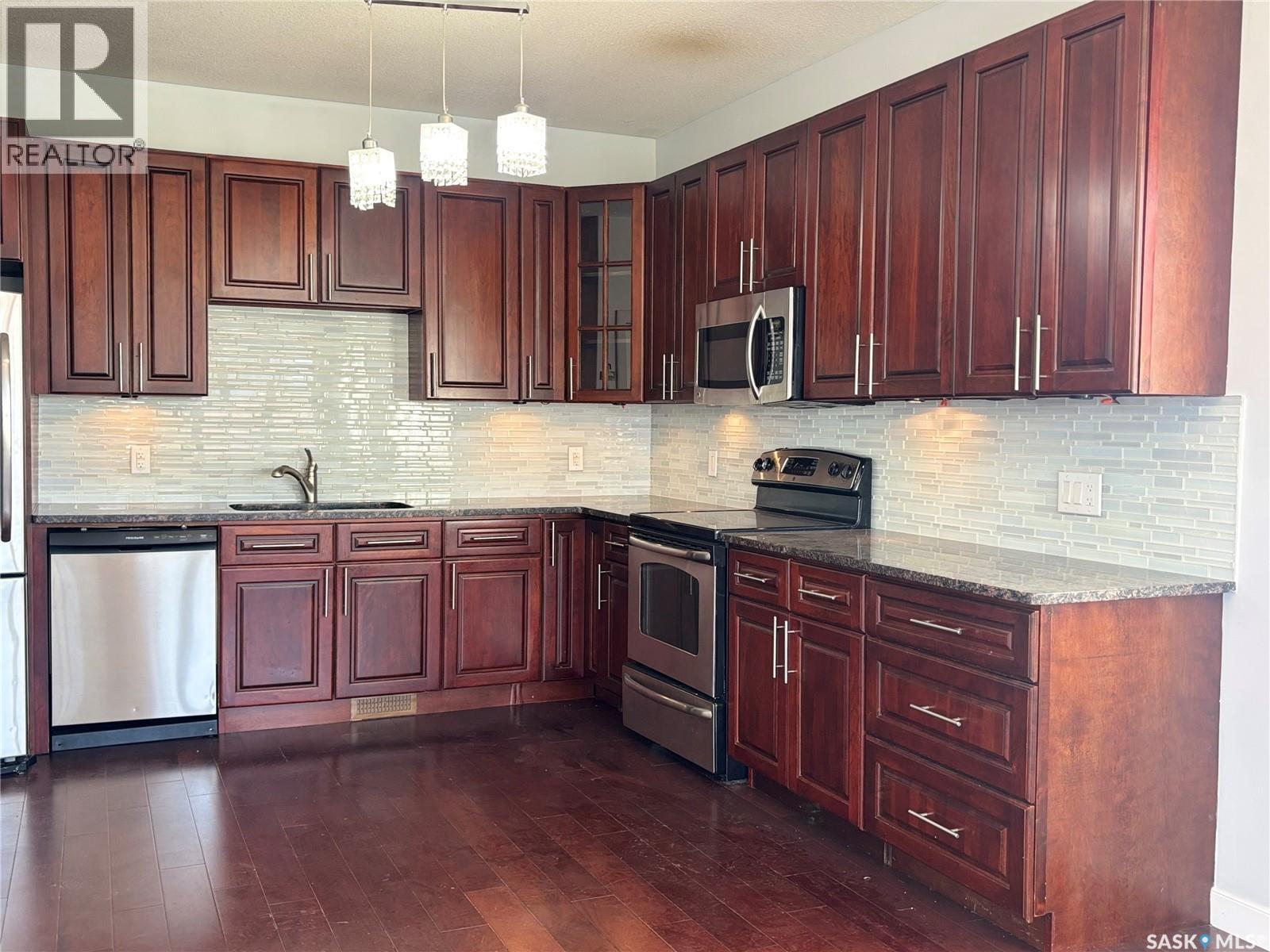 8 1703 Patrick Crescent, Saskatoon, Saskatchewan  S7W 0G1 - Photo 5 - SK015775