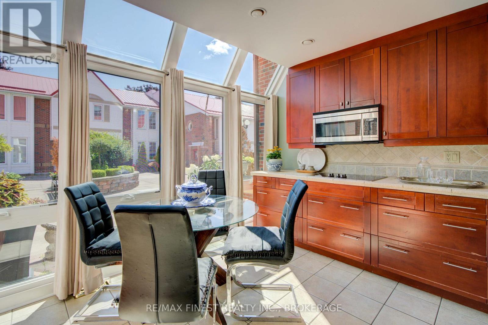 34 - 1 Place D'armes, Kingston, Ontario  K7K 6S1 - Photo 12 - X12334988