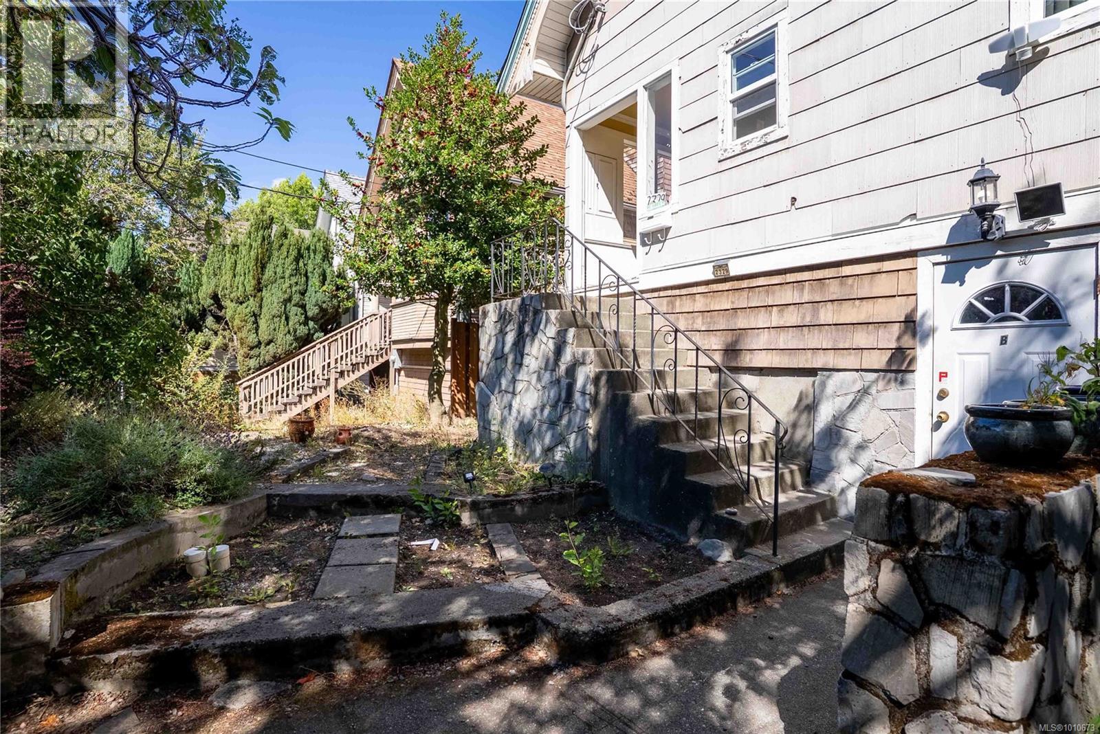 2329 Dowler Pl, Victoria, British Columbia  V8T 4H5 - Photo 34 - 1010673