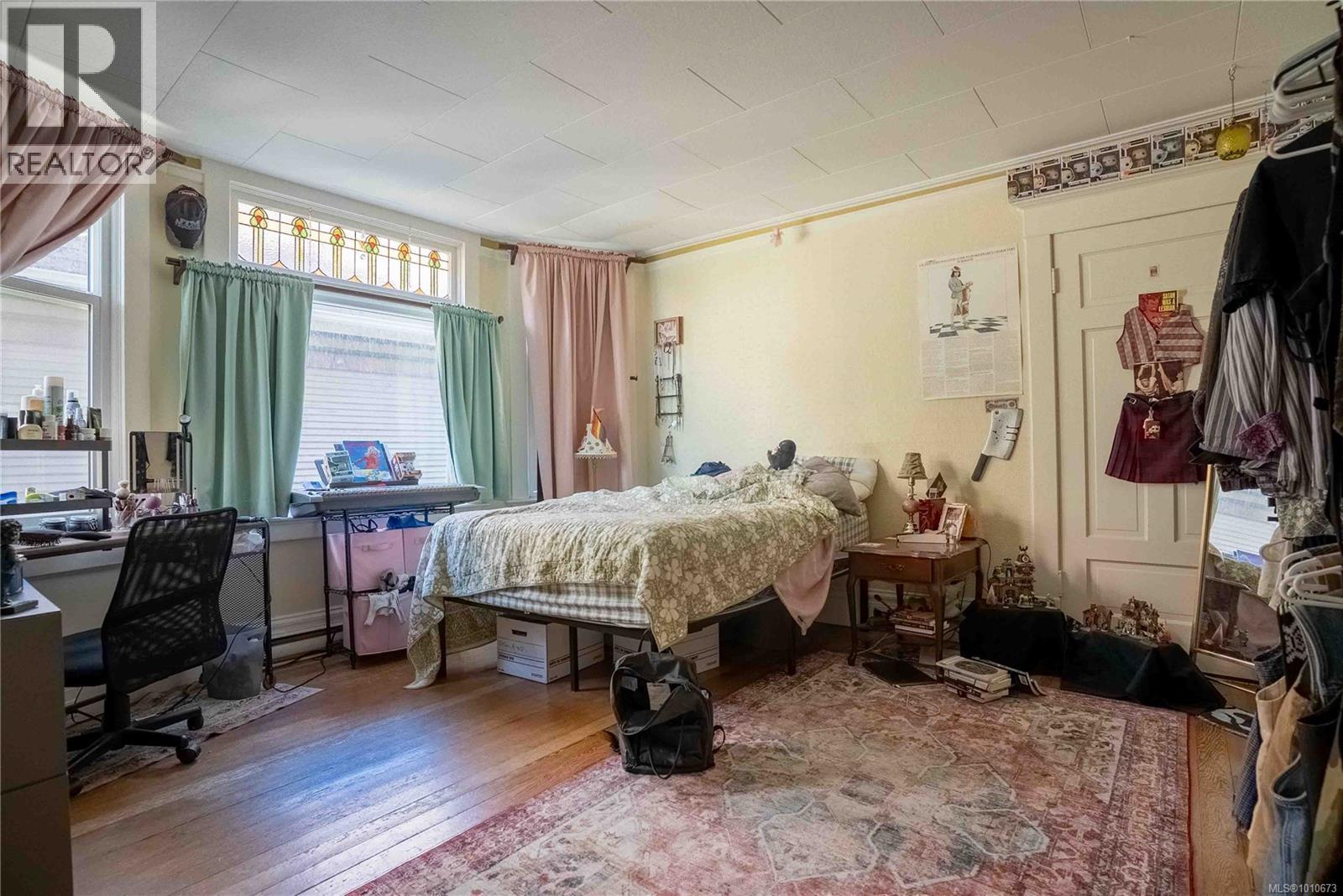 2329 Dowler Pl, Victoria, British Columbia  V8T 4H5 - Photo 8 - 1010673