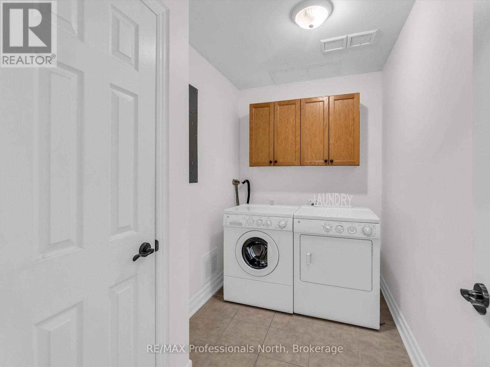 305 - 130 Steamship Bay Road, Gravenhurst, Ontario  P1P 1Z9 - Photo 16 - X12347565