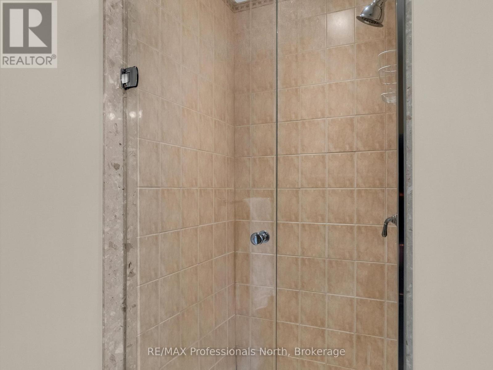 305 - 130 Steamship Bay Road, Gravenhurst, Ontario  P1P 1Z9 - Photo 17 - X12347565