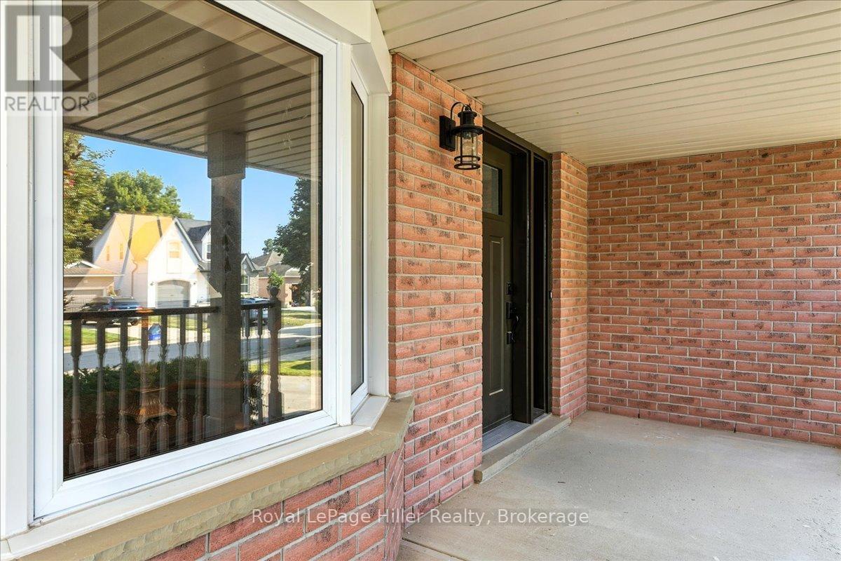 240 Dartmoor Crescent, Waterloo, Ontario  N2K 3S9 - Photo 2 - X12347600