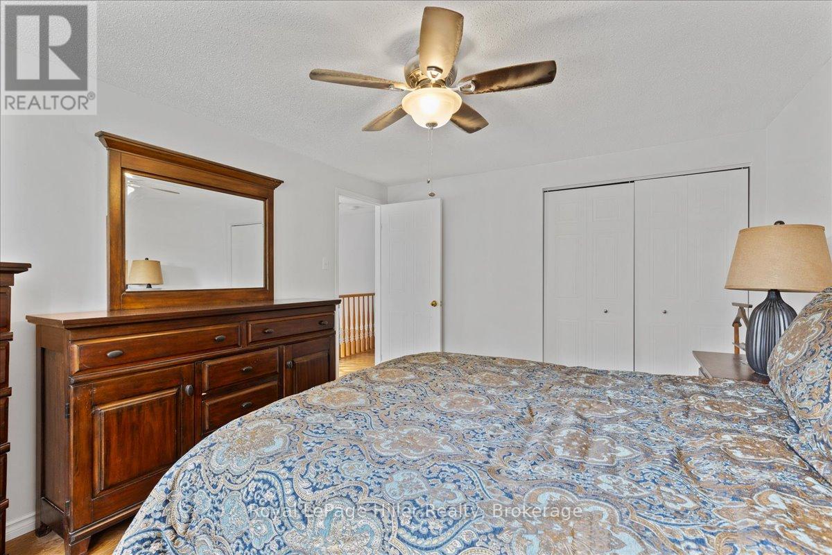 240 Dartmoor Crescent, Waterloo, Ontario  N2K 3S9 - Photo 23 - X12347600