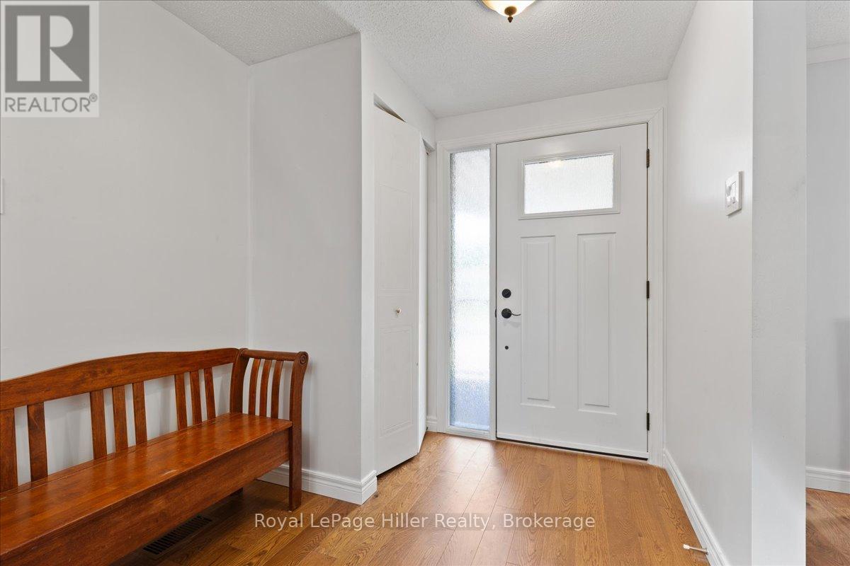 240 Dartmoor Crescent, Waterloo, Ontario  N2K 3S9 - Photo 3 - X12347600
