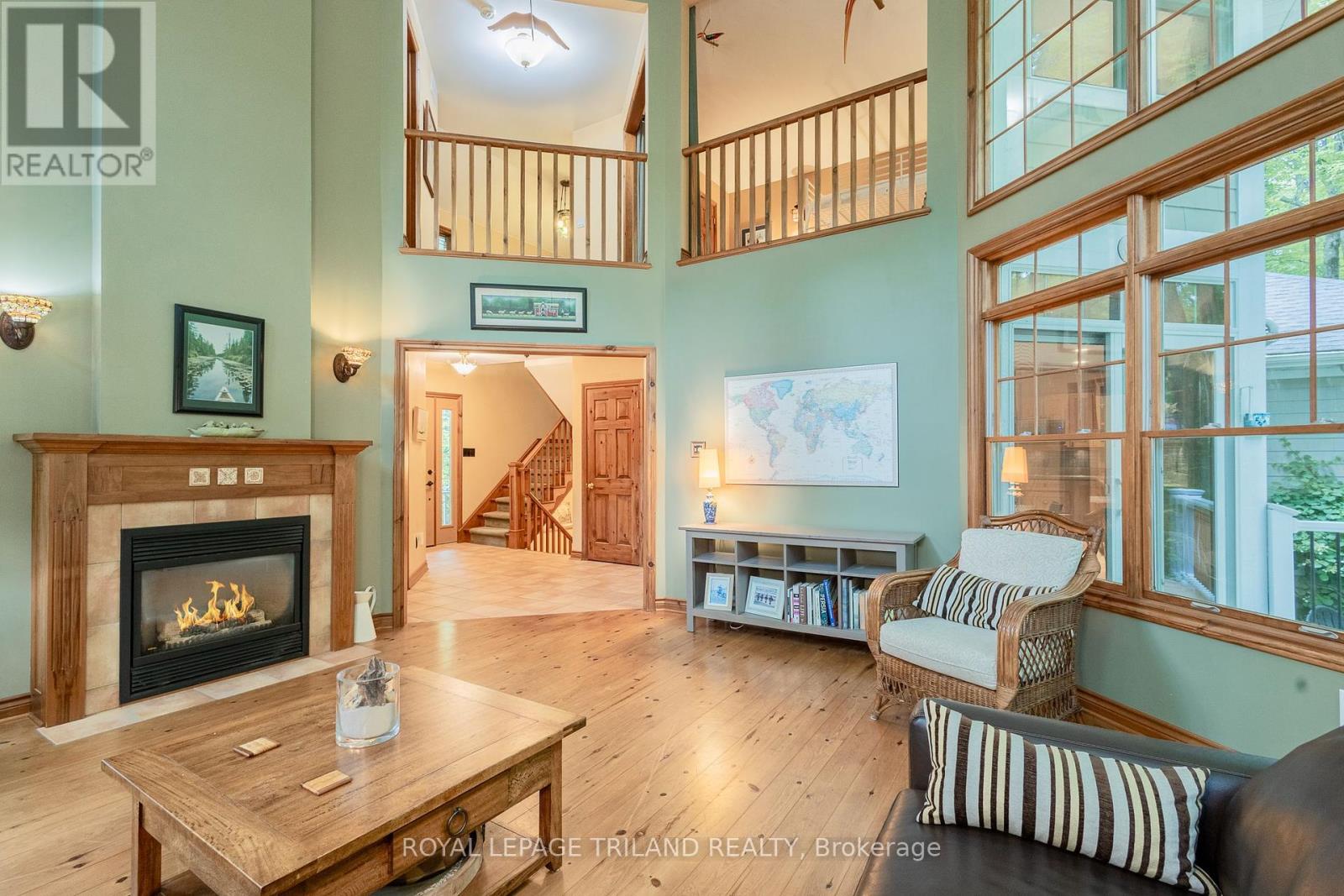 10221 Shoreline Drive, Lambton Shores, Ontario  N0M 1T0 - Photo 16 - X12347595