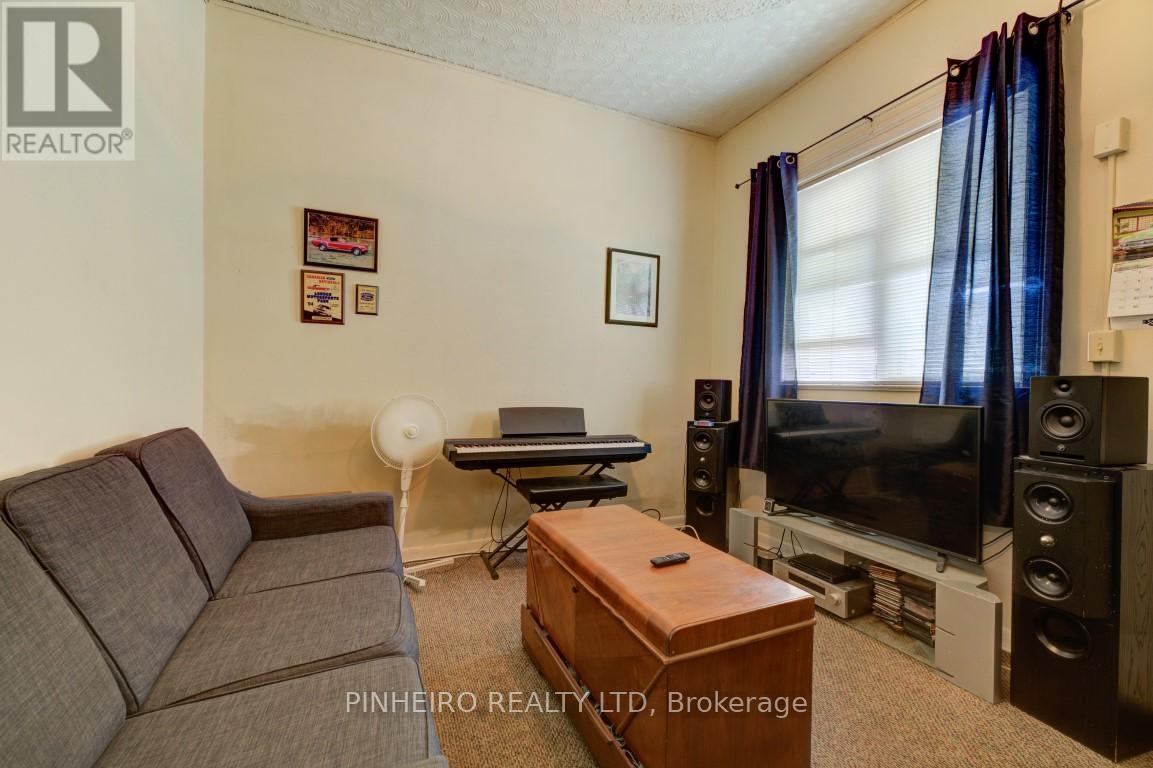 Property at 161 DREANEY AVENUE image 4