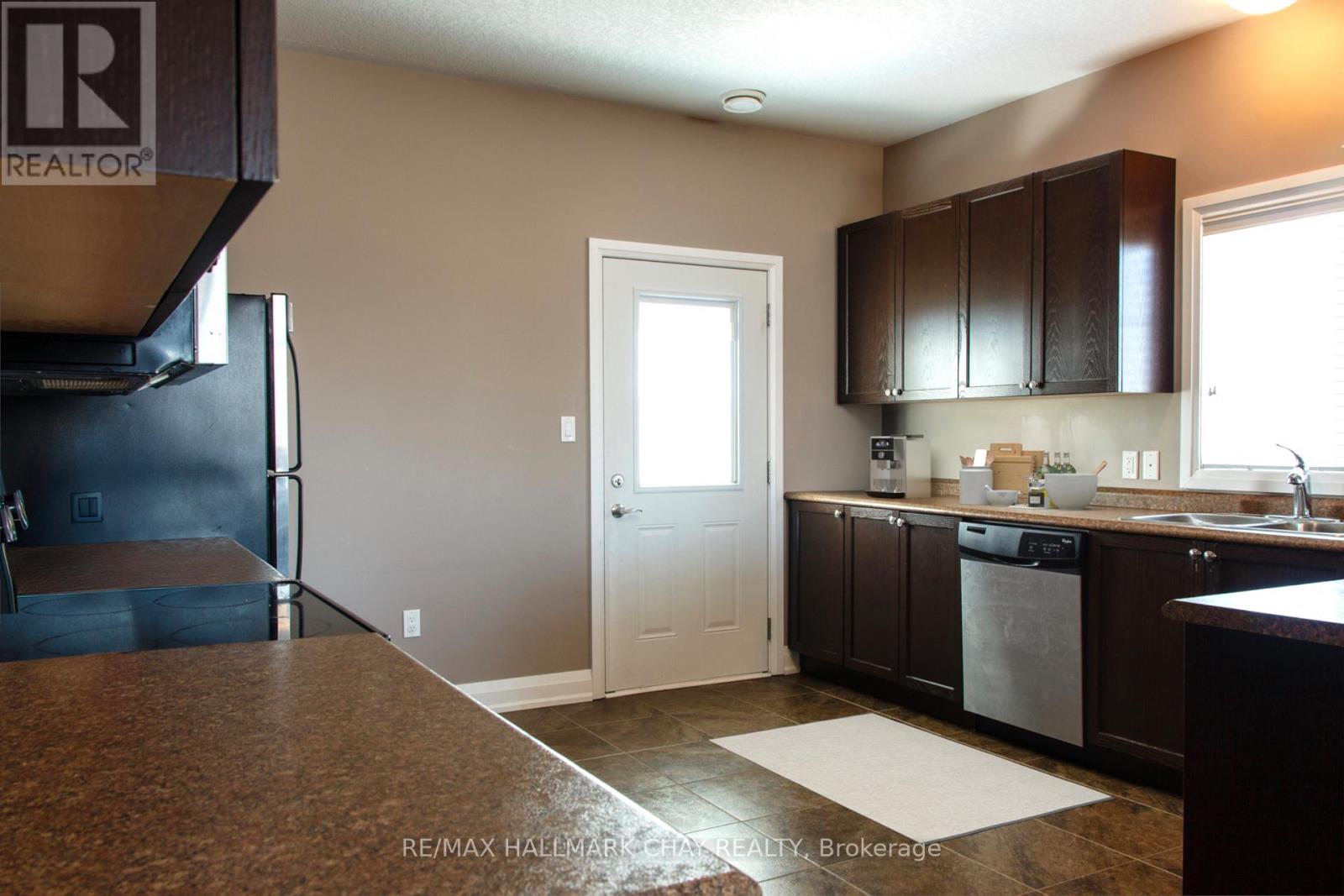 Property at 3939 WOOD AVENUE image 4