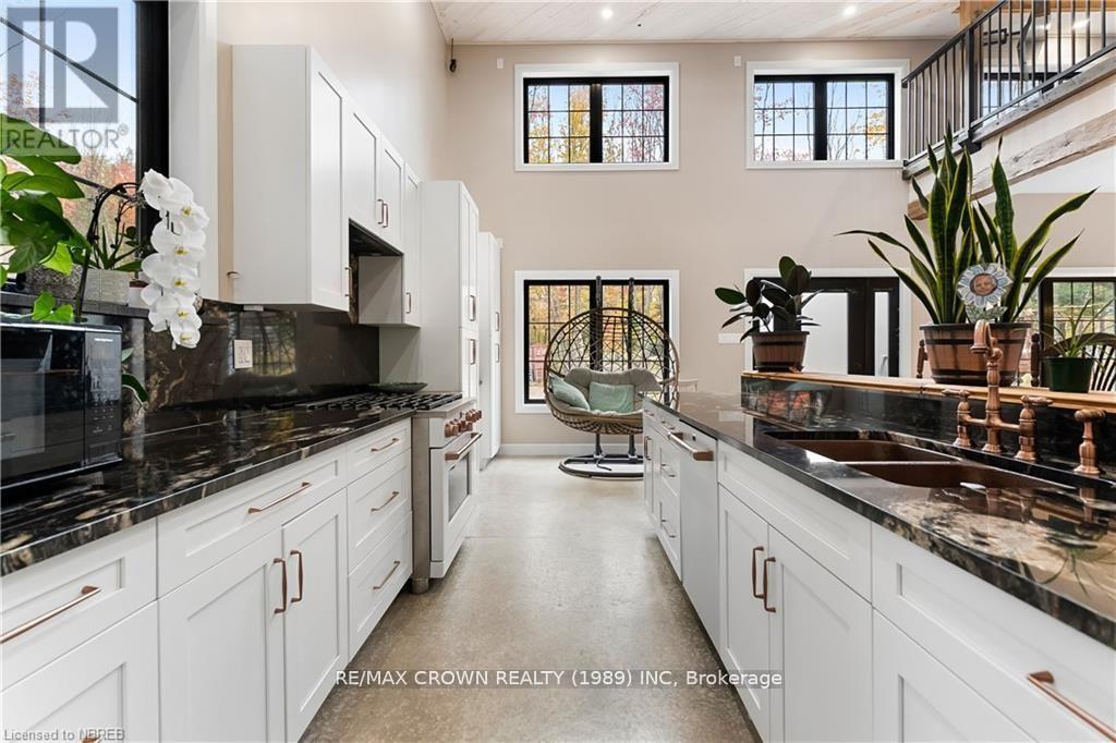 24 Sun Valley Way, Powassan, Ontario P0H 1Z0 - Photo 7 - X12347519