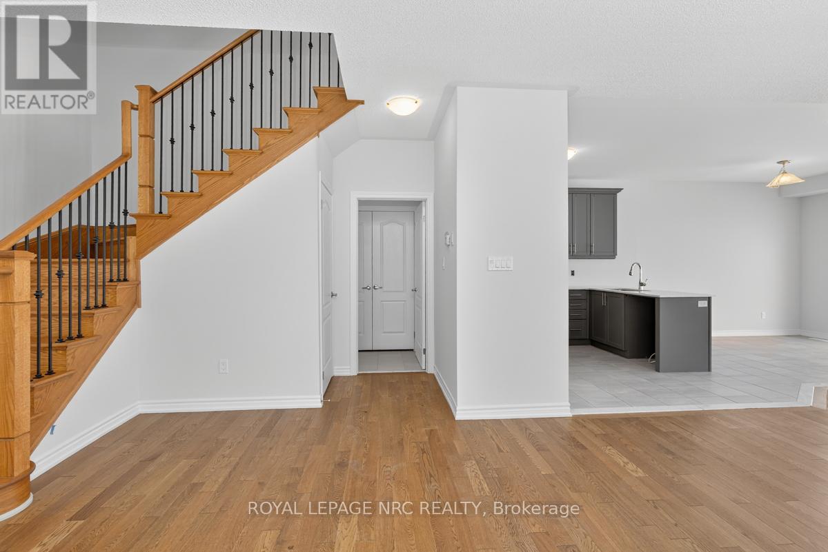 118 Palace Street, Thorold, Ontario  L2V 0N3 - Photo 10 - X12347544