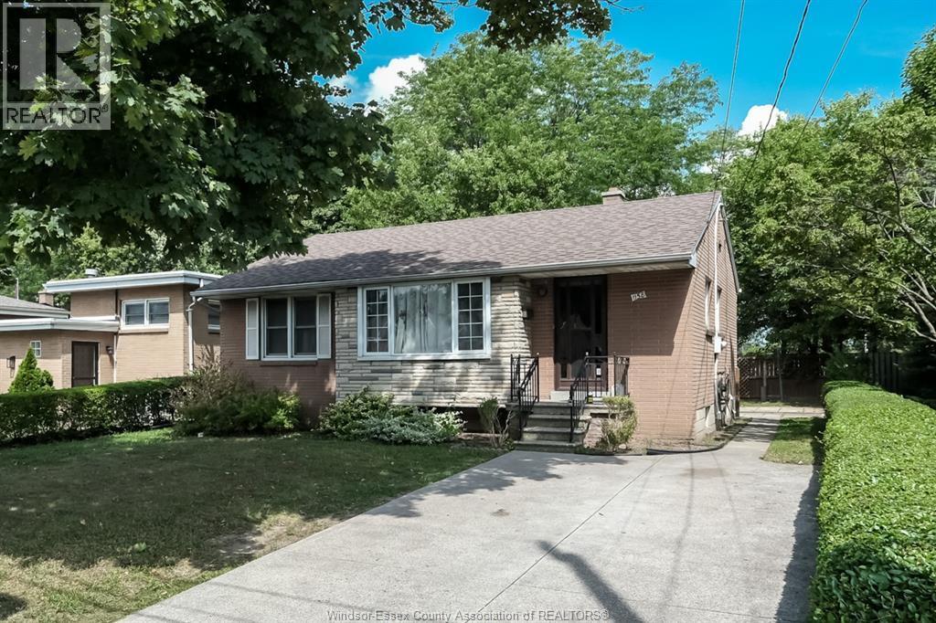 MLS# 25020871: 1158 DOT AVENUE, Windsor, Canada