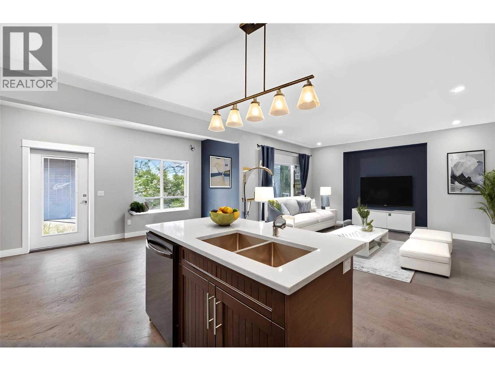 2043 Elkridge Drive, West Kelowna, British Columbia  V4T 3K1 - Photo 10 - 10357449