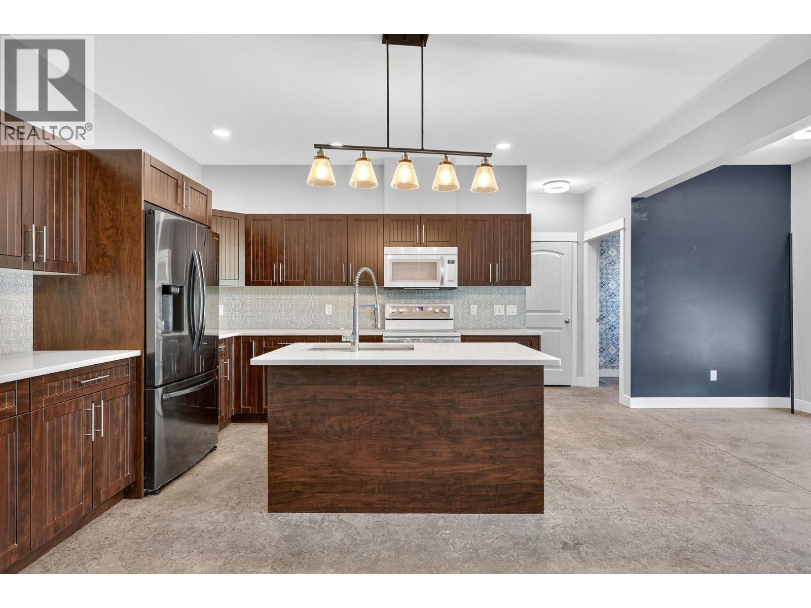 2043 Elkridge Drive, West Kelowna, British Columbia  V4T 3K1 - Photo 12 - 10357449