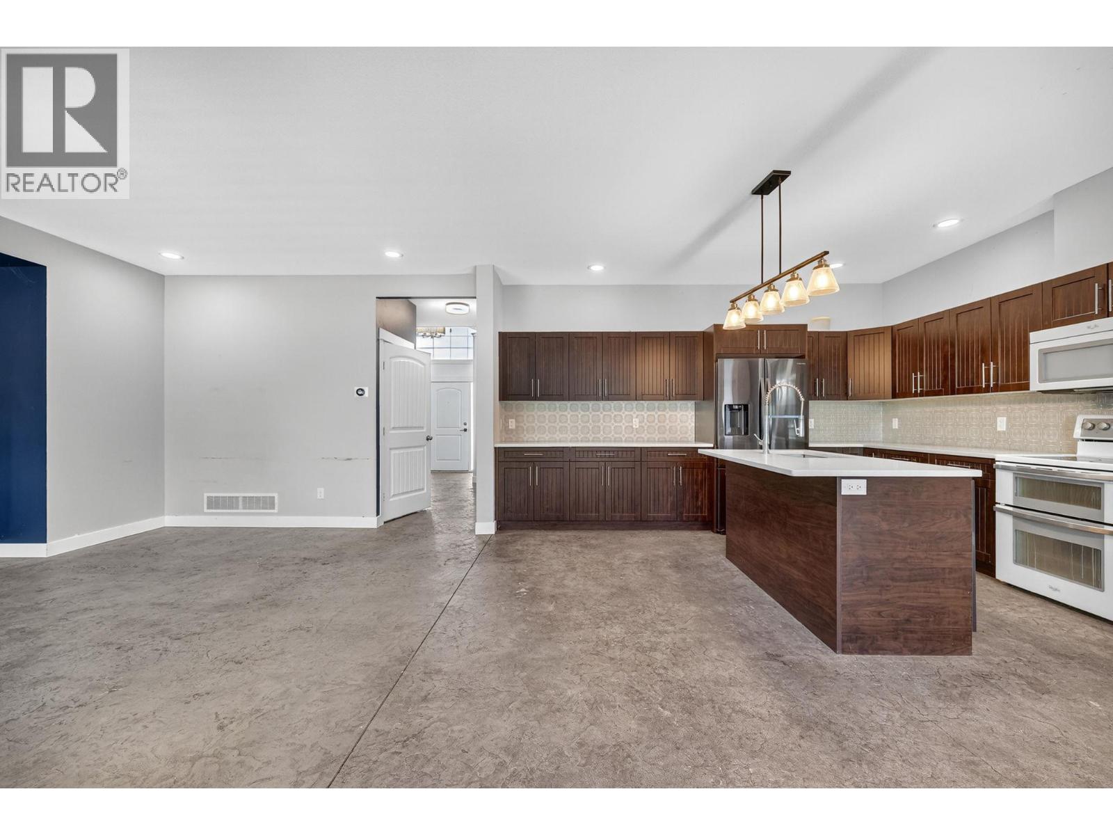 2043 Elkridge Drive, West Kelowna, British Columbia  V4T 3K1 - Photo 22 - 10357449