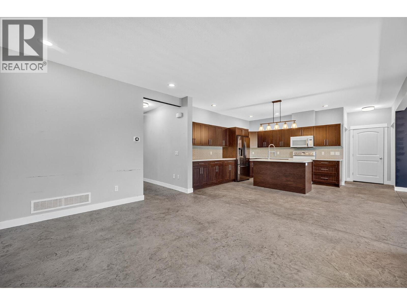 2043 Elkridge Drive, West Kelowna, British Columbia  V4T 3K1 - Photo 21 - 10357449