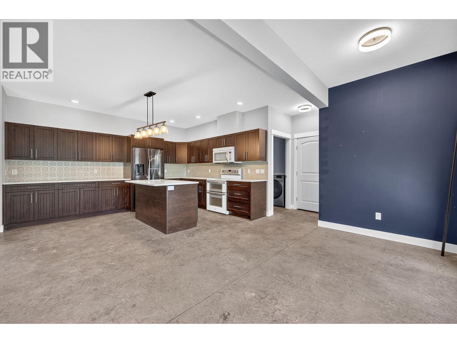 2043 Elkridge Drive, West Kelowna, British Columbia  V4T 3K1 - Photo 16 - 10357449