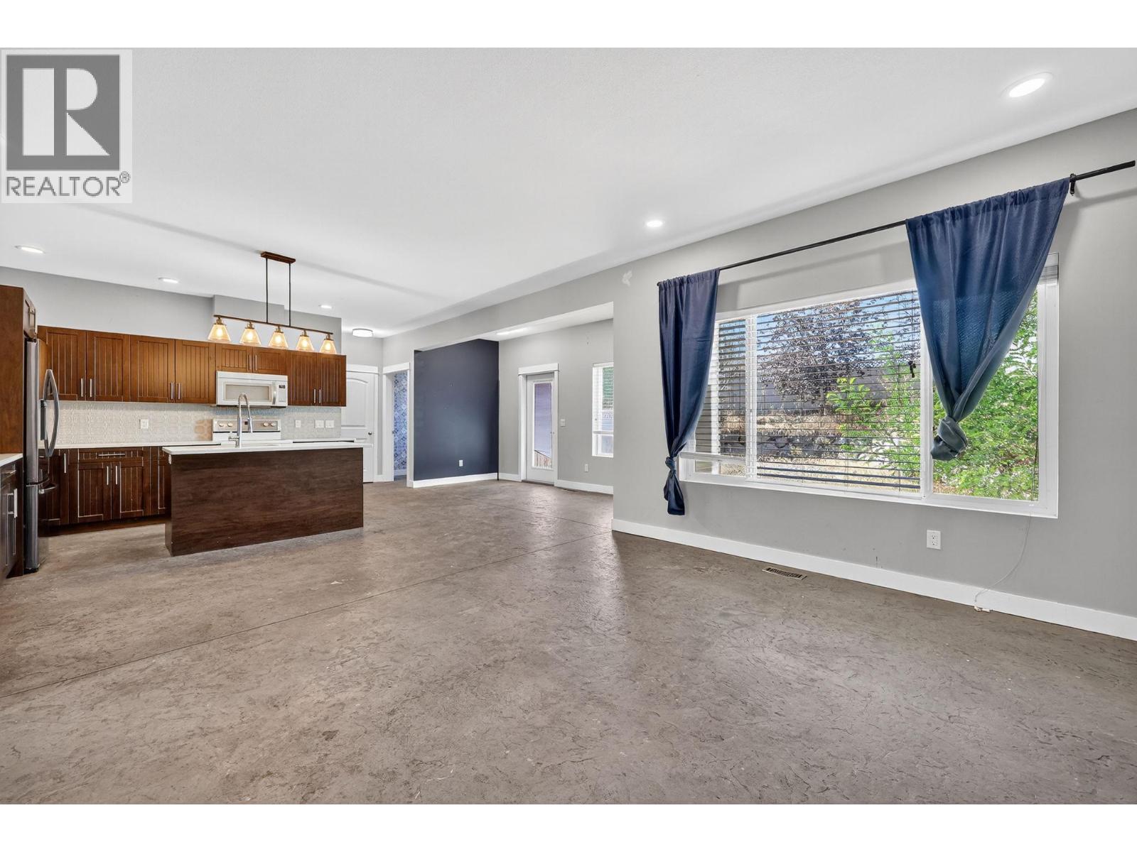 2043 Elkridge Drive, West Kelowna, British Columbia  V4T 3K1 - Photo 18 - 10357449