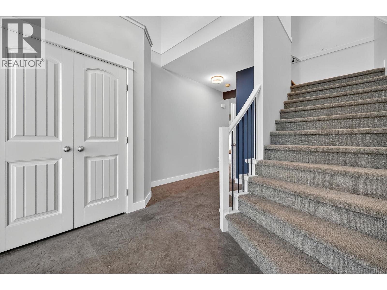 2043 Elkridge Drive, West Kelowna, British Columbia  V4T 3K1 - Photo 7 - 10357449