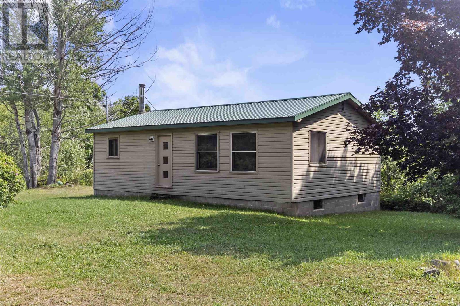 80 Chiblow Lake Rd, Iron Bridge, Ontario  P0R 1H0 - Photo 3 - SM252270